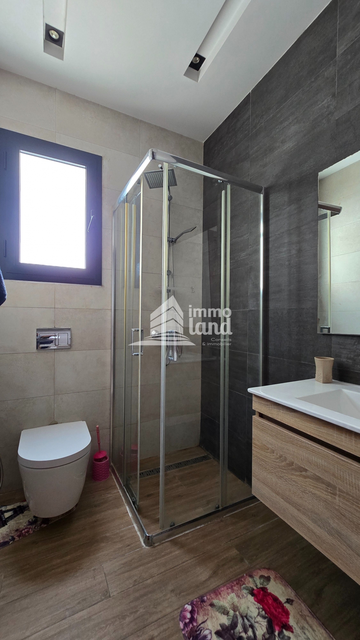 La Soukra La Soukra Location Appart. 4 pices Appartement s3 meubl  la soukra