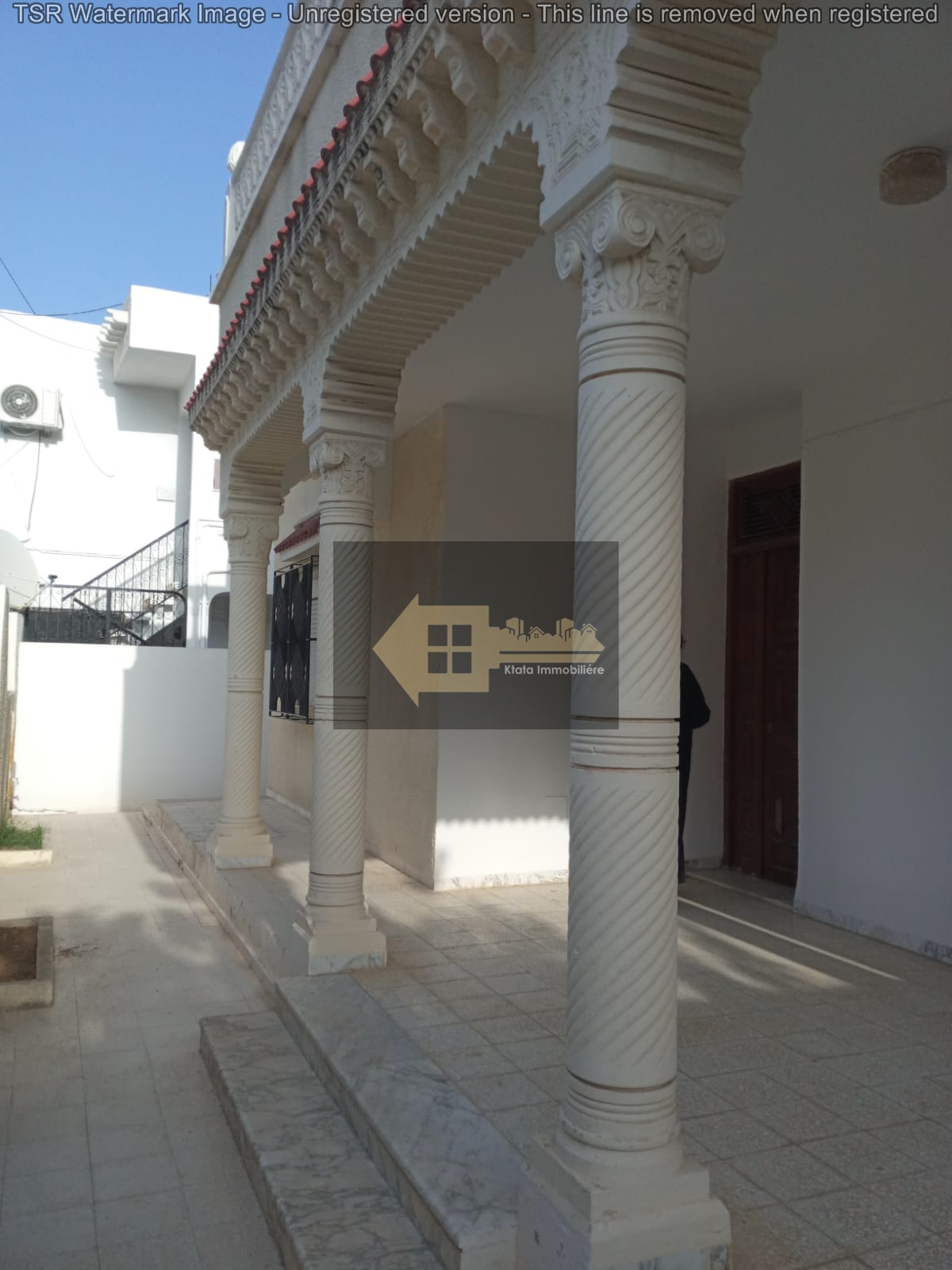 Ariana Ville Riadh Landlous Vente Maisons Ariana cite el mostakbal escale vnt villa