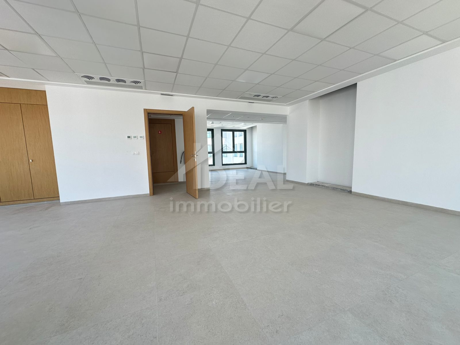 La Marsa&nbsp;Berge Du Lac&nbsp;Bureaux & Commerces&nbsp;Bureau&nbsp;Al open space 437m2 au lac2