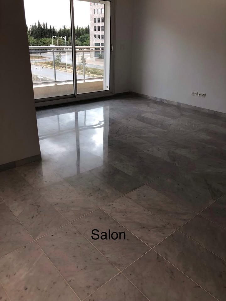 Cite El Khadra&nbsp;Zone urbaine nord&nbsp;Location&nbsp;Appart. 4 pi�ces&nbsp;Aprt salon et 3 chambres au centre urbain nord