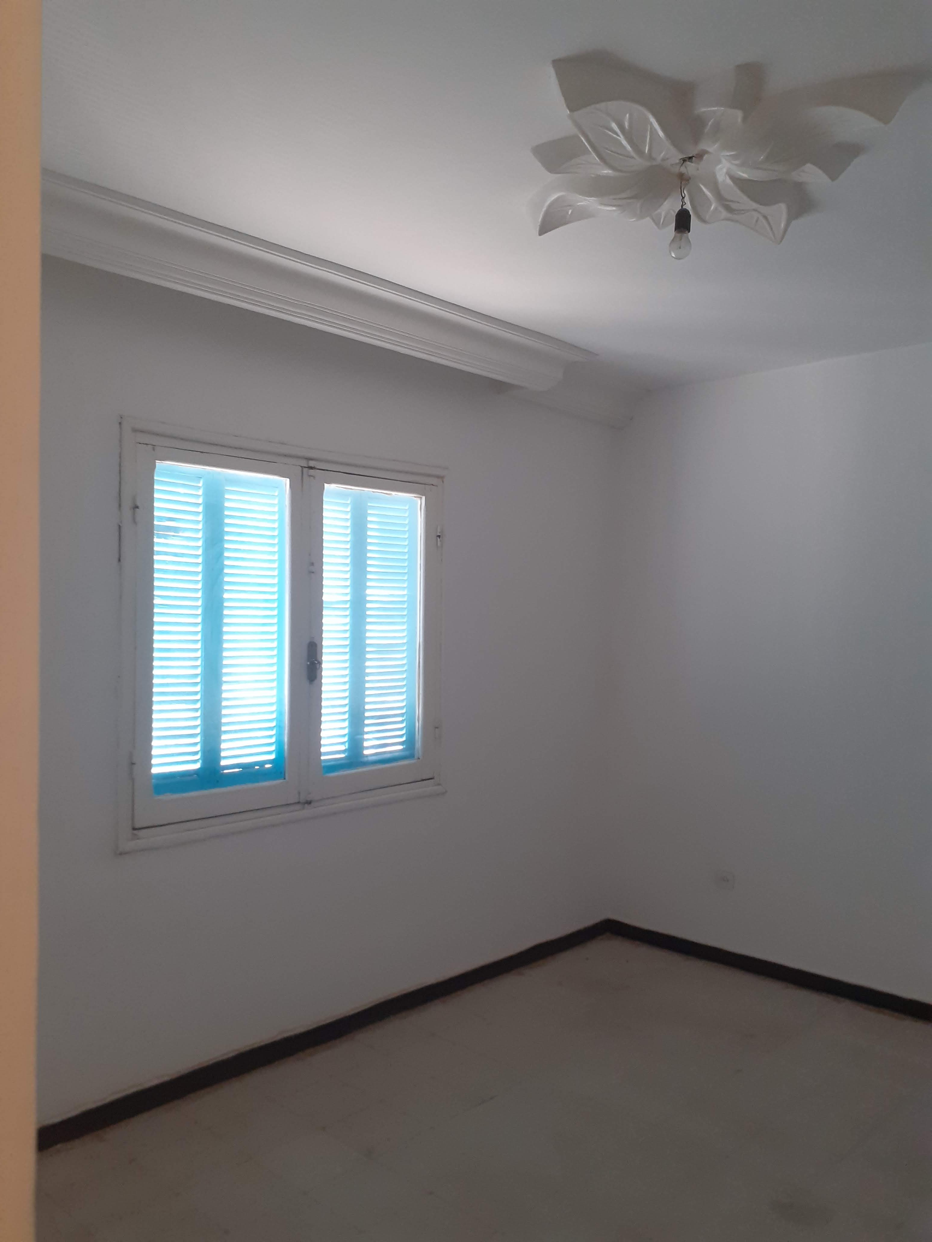 Ariana Ville&nbsp;Cite Ennouzha&nbsp;Location&nbsp;Appart. 2 pi�ces&nbsp;Joli appartement cit� ennozha ariana