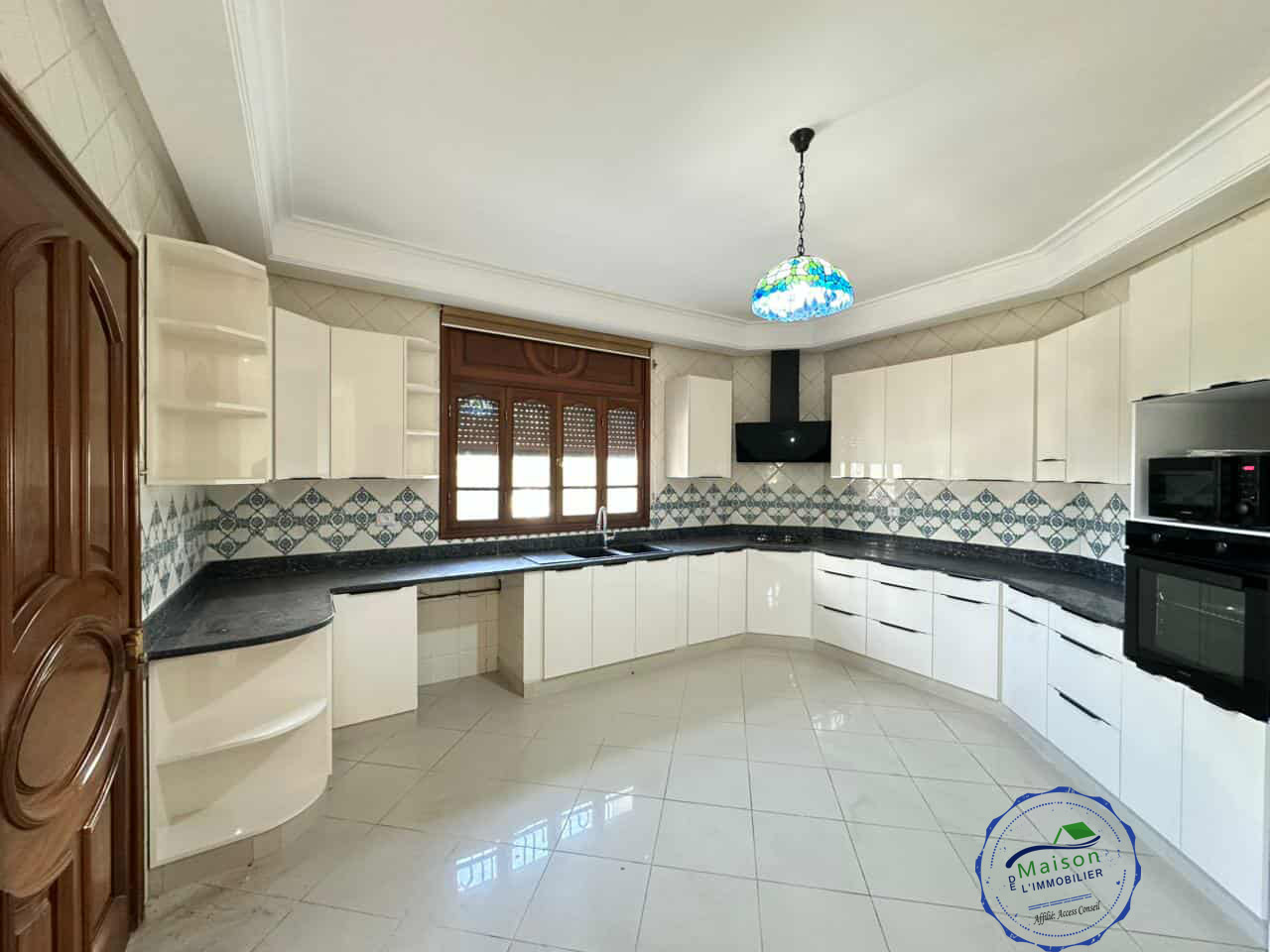 El Menzah El Menzah 4 Location Autre Villa 10 pices habitation ou bureau menzah 4