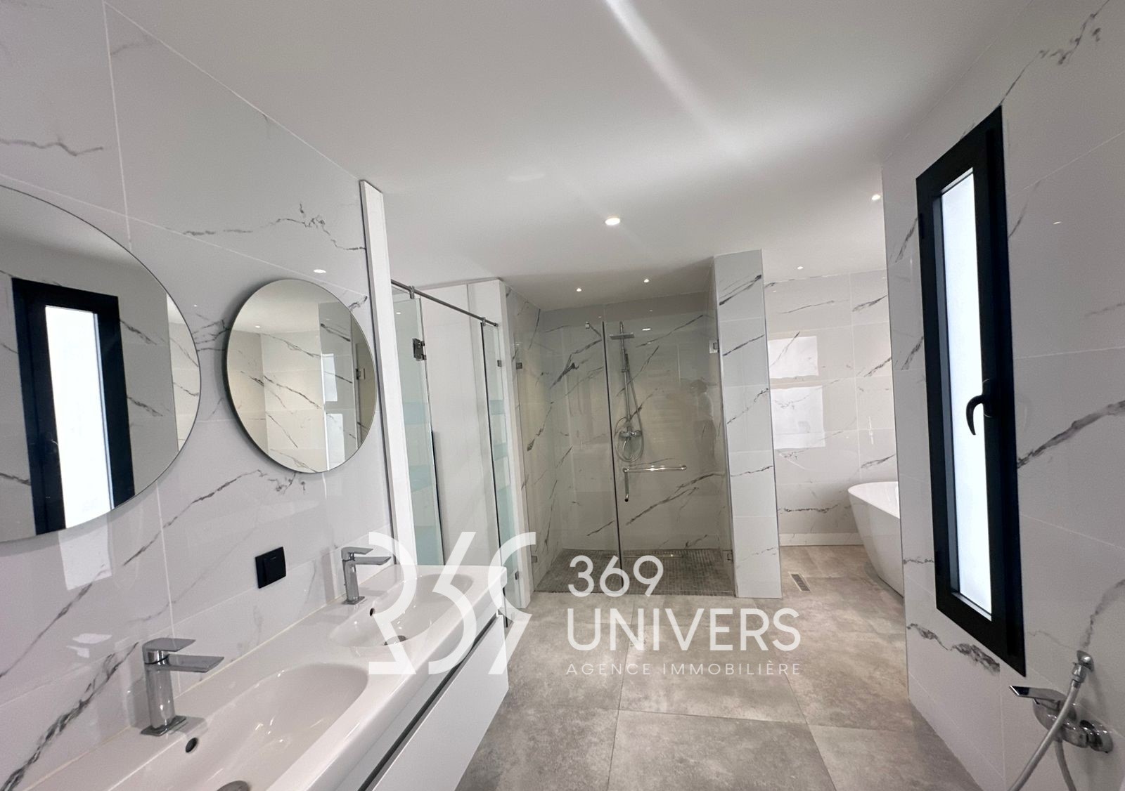 La Marsa&nbsp;Gammart&nbsp;Location&nbsp;Maisons&nbsp;Triplex avec piscine � gammarth ref rh169