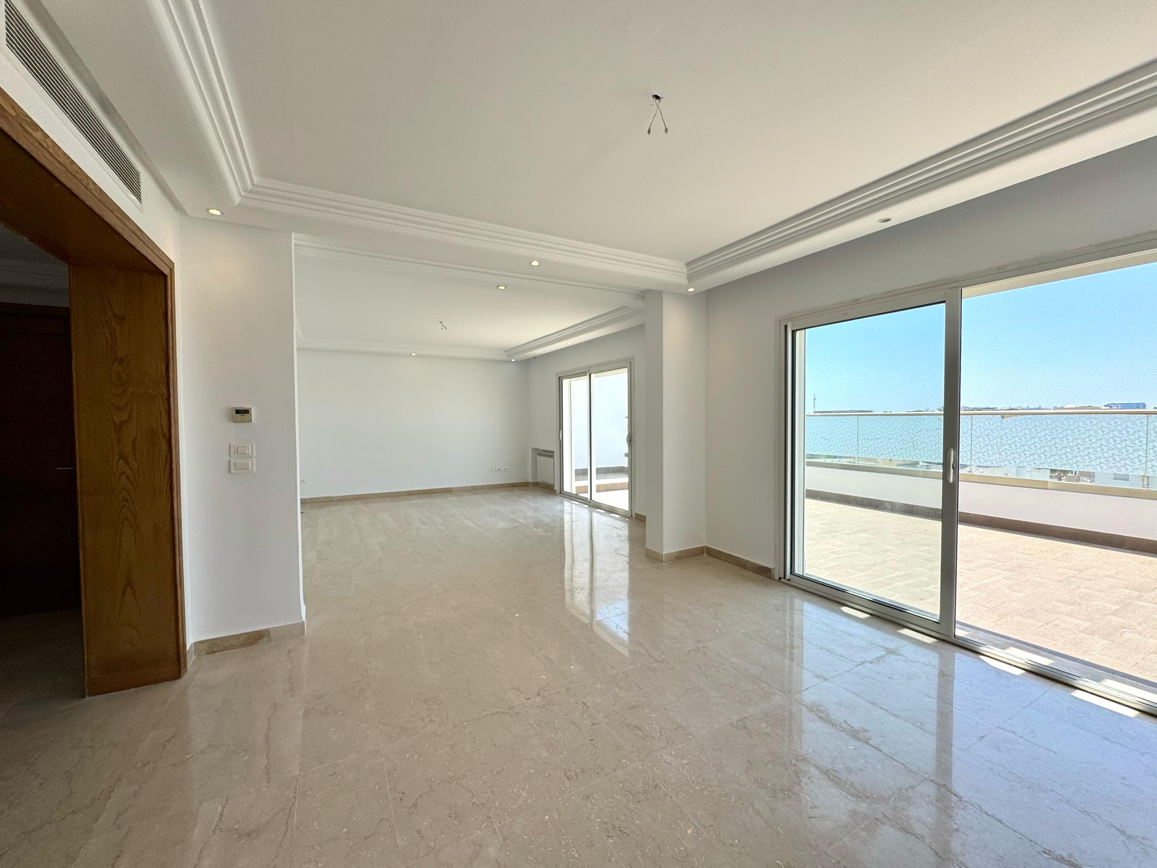 Ain Zaghouan&nbsp;Jardins de Carthage&nbsp;Location&nbsp;Appart. 5 pi�ces+&nbsp;Penthouse avec piscine au jardins de carthage