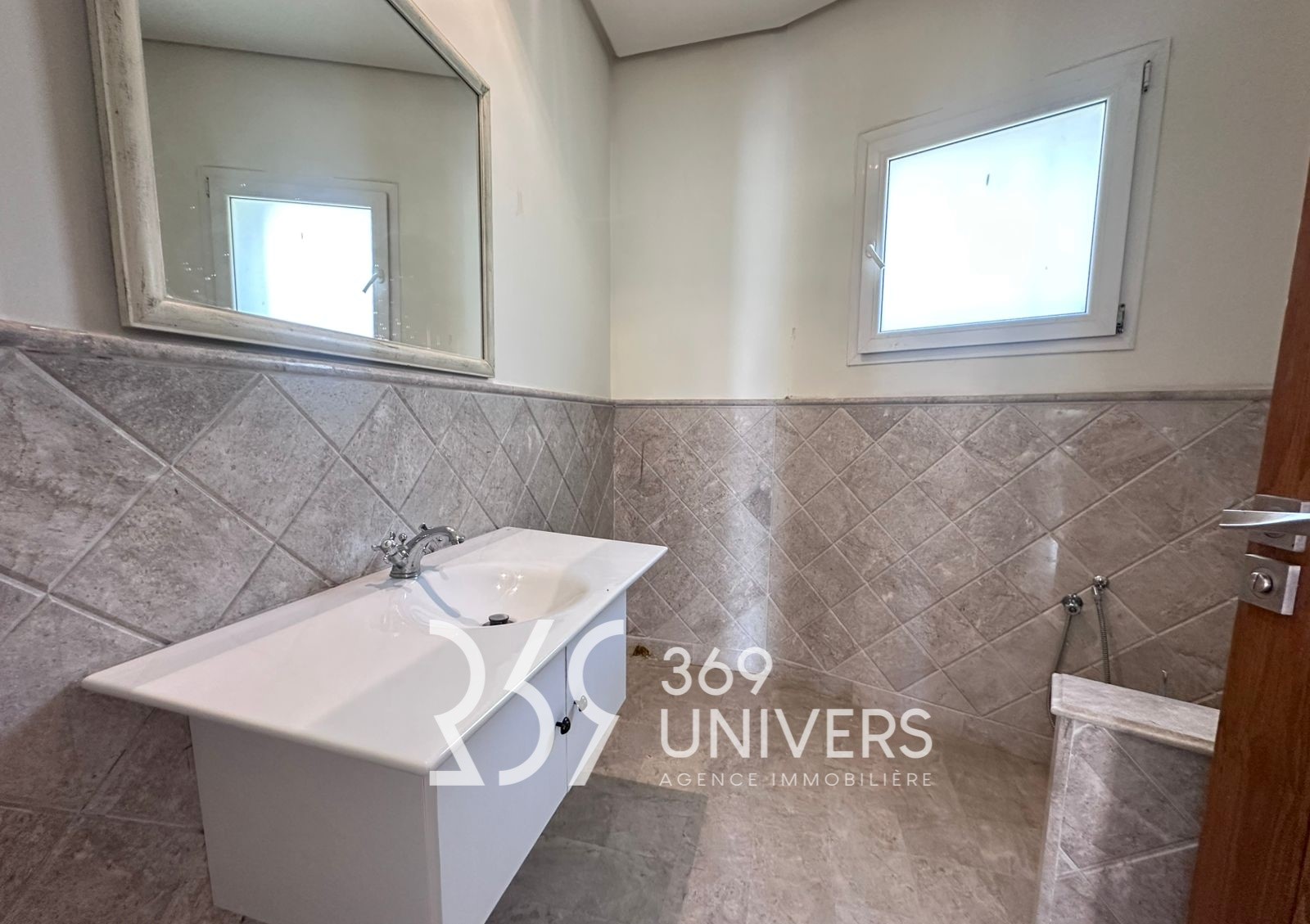 La Marsa&nbsp;Berge Du Lac&nbsp;Location&nbsp;Maisons&nbsp;Villa au lac 2 avec jardin