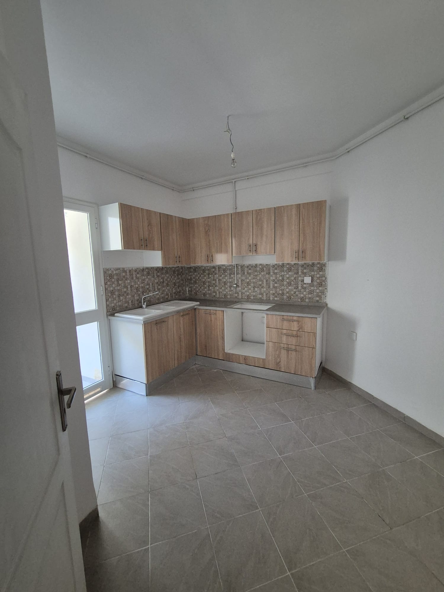 Oued Ellil Oued Ellil Location Appart. 3 pices Appartement s2 oued elil chabaw