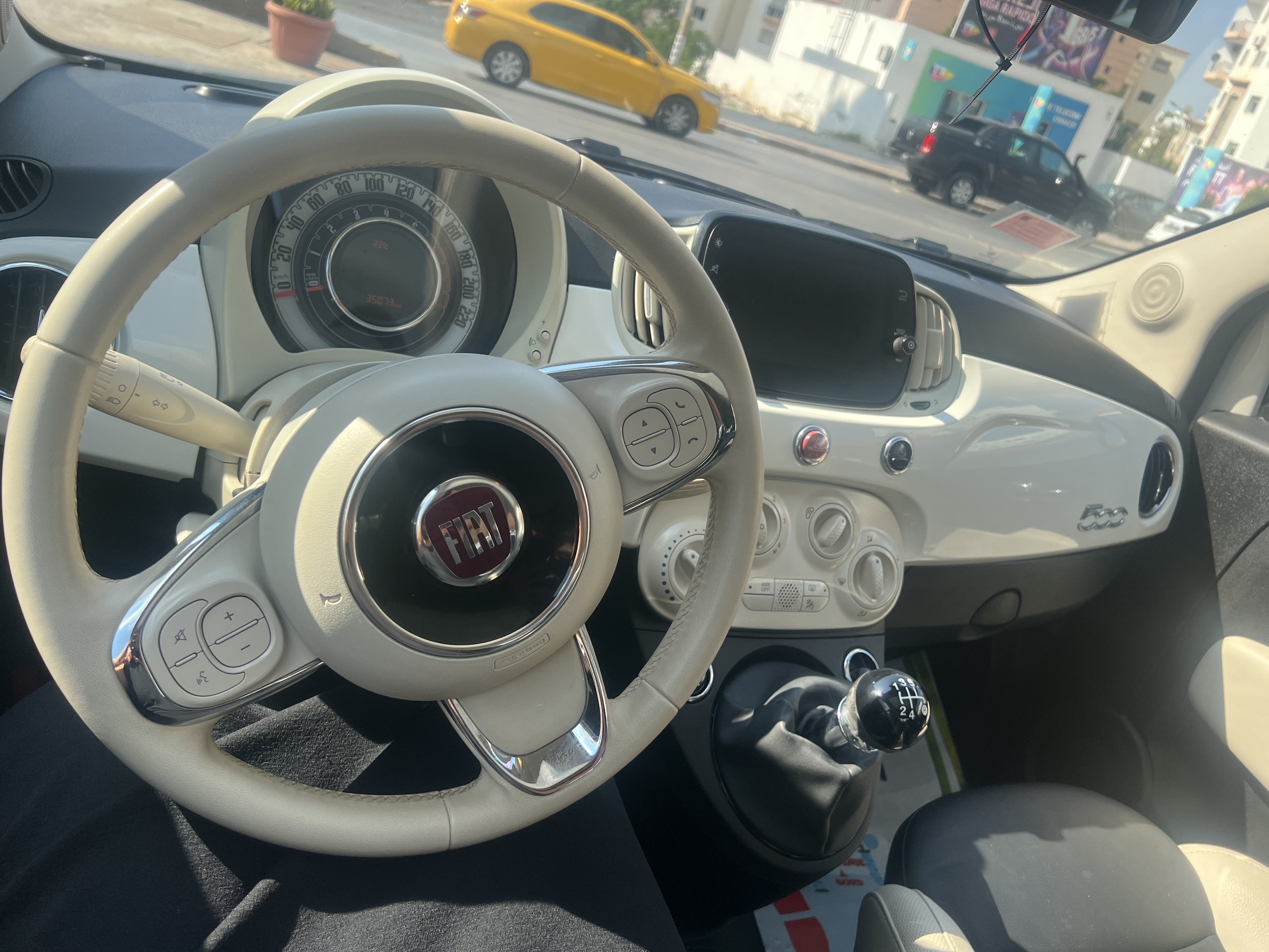 Mnihla Jardins d'el Menzah Fiat 500 Fiat 500 dolce vita