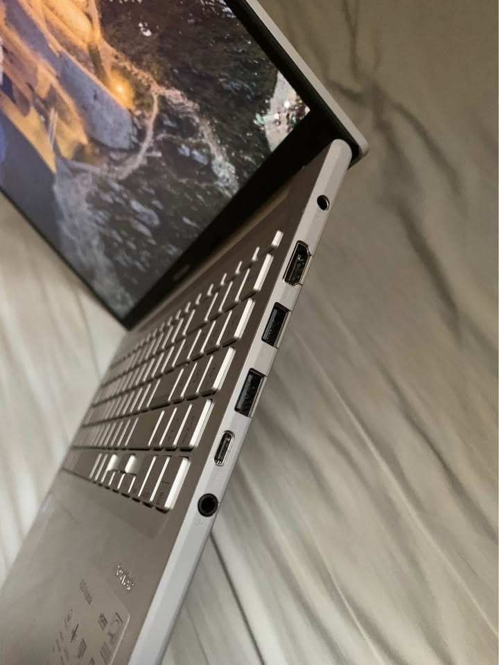 Nouvelle Medina Nouvelle Medina Asus  Autre Pc portable asus vivobook16