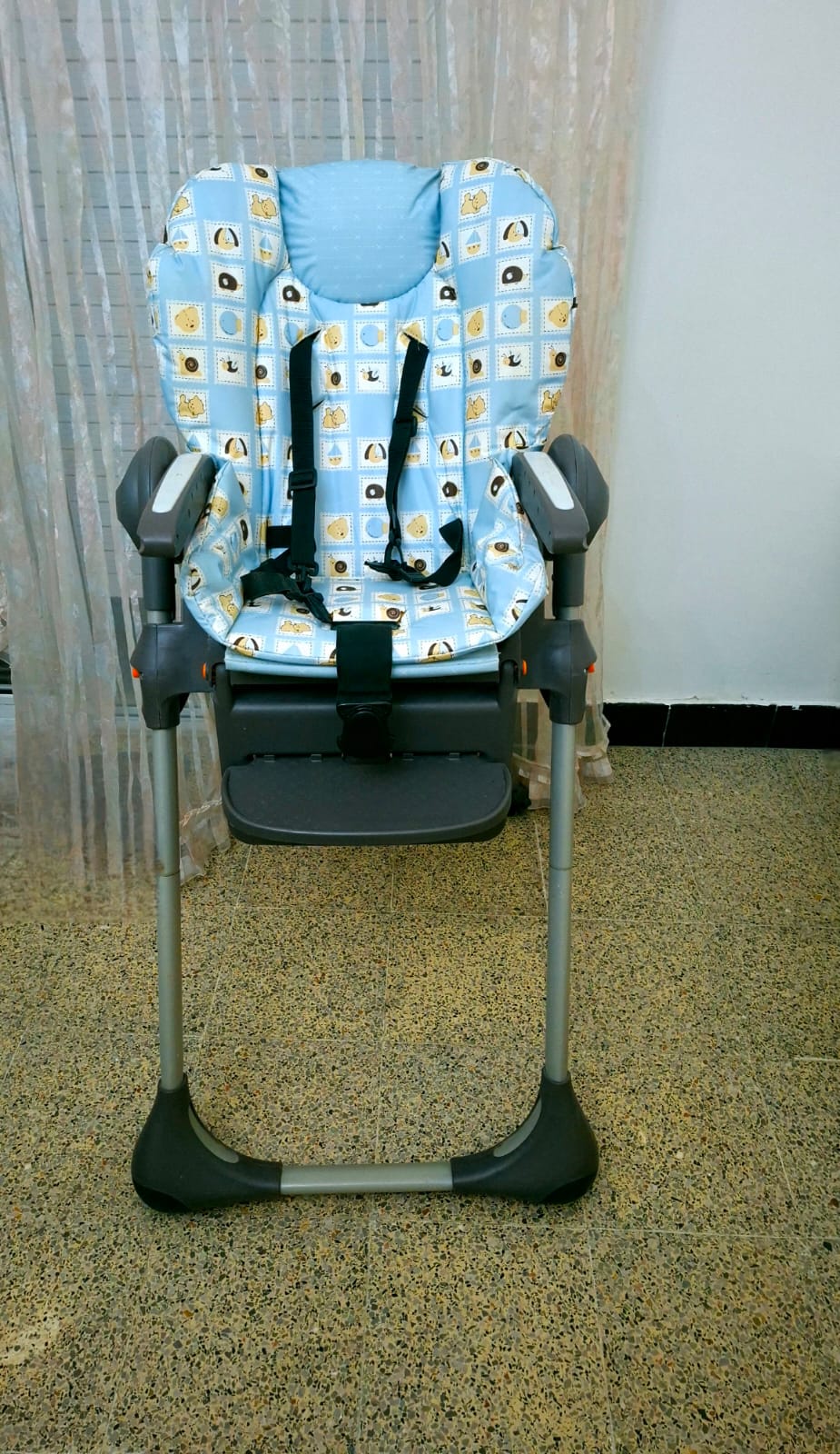 Le Bardo Le Bardo Lits et Equipements d'intrieur Autre Chaise haute