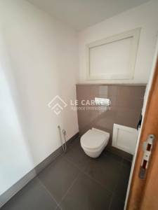 La Marsa Berge Du Lac Location Appart. 1 pice Bureau h10 de 550m2 au lac 2