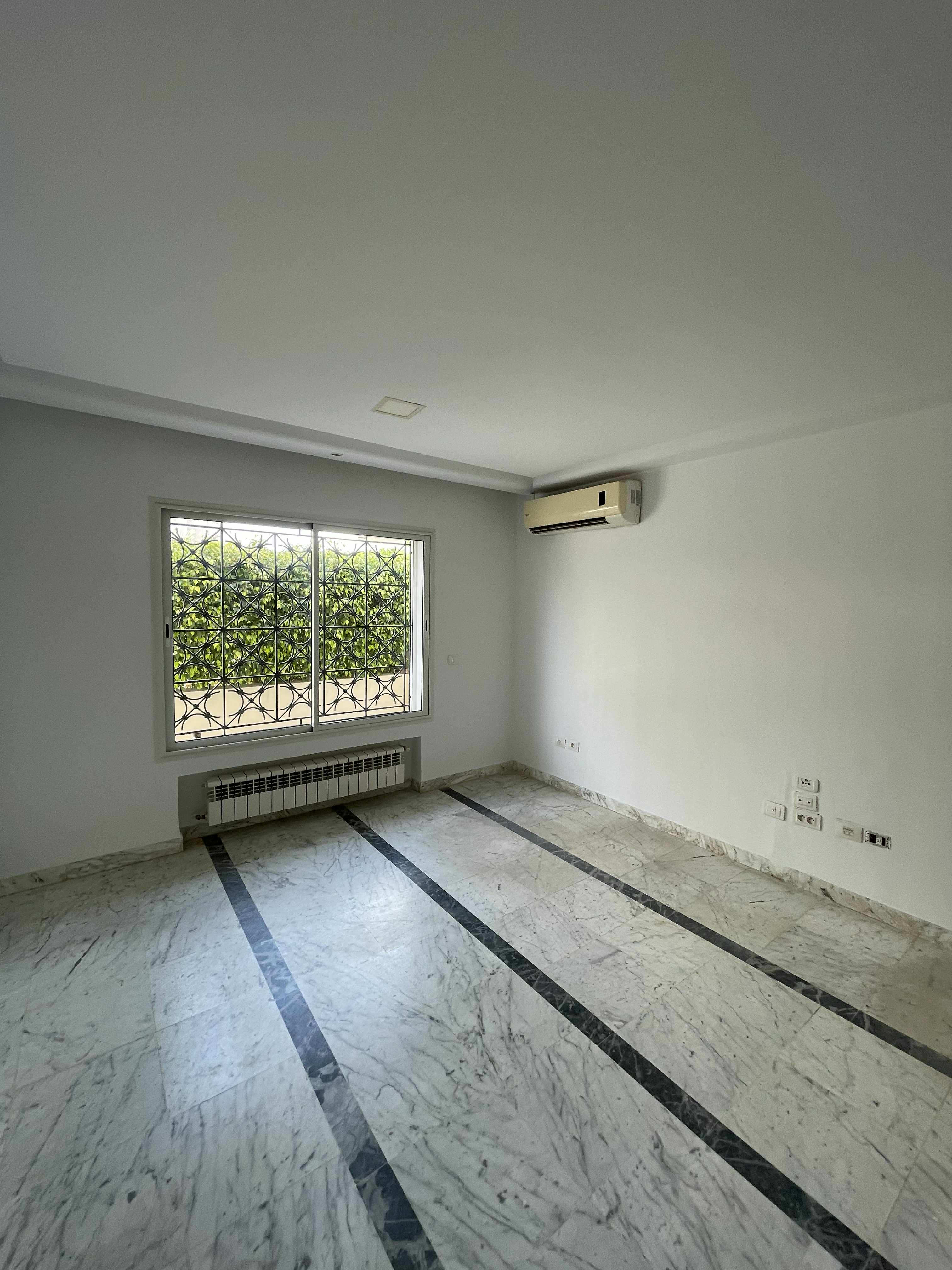 Ariana Ville Cite Ennasr 2 Vente Autre Triplexe  ennaser