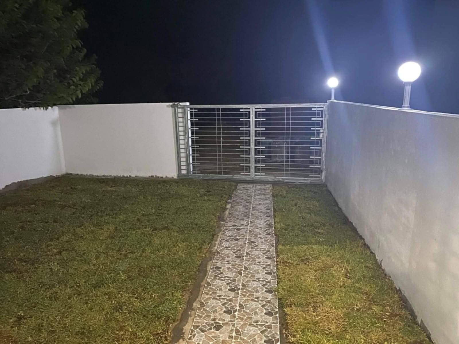 Hammam El Ghezaz Ezzahra Vente Appart. 2 pices Maison   ezzahra kelibia 150 m de la plage