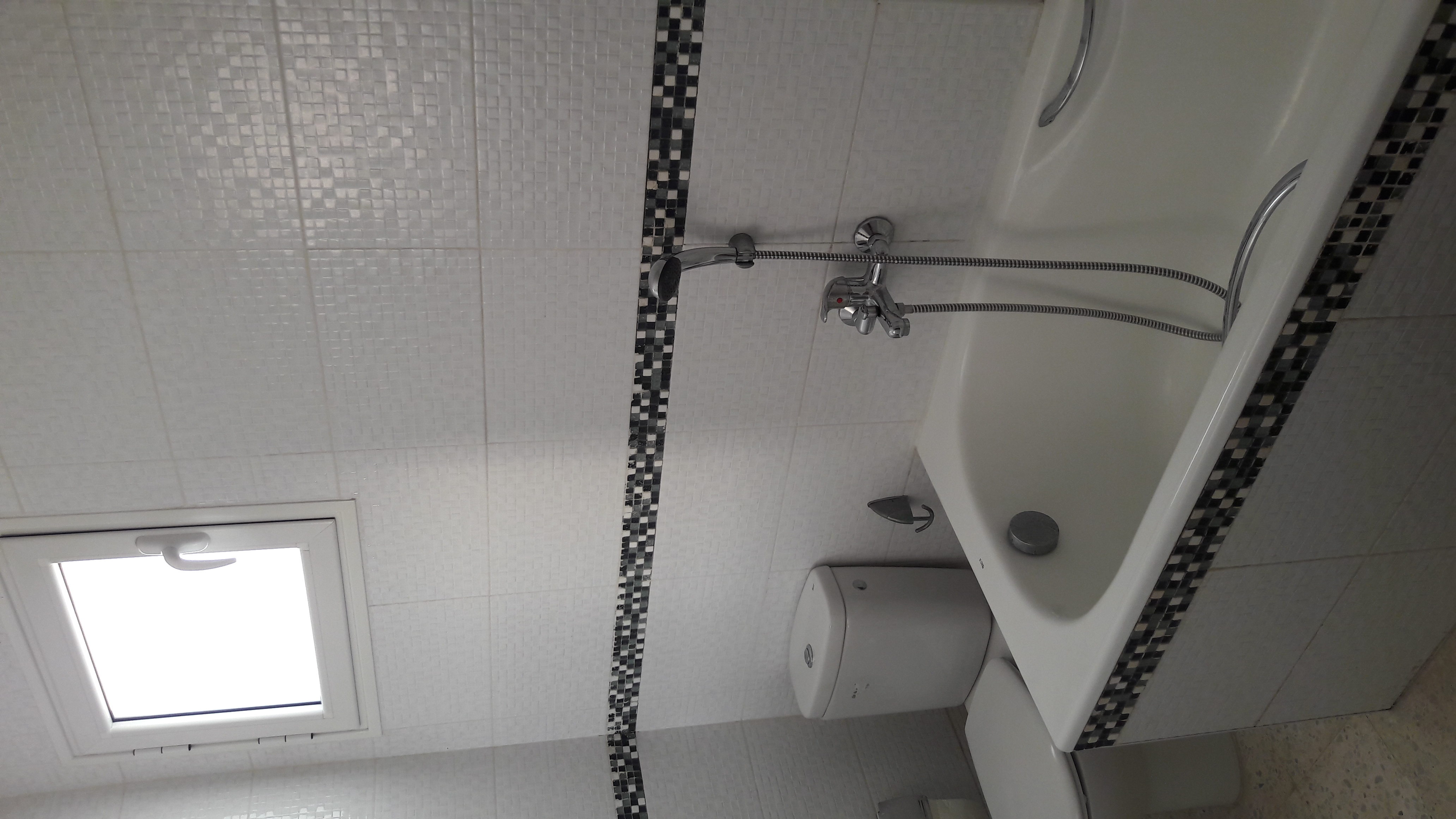 El Menzah El Manar 2 Location Appart. 4 pices Appart s3 meubl  manar 2