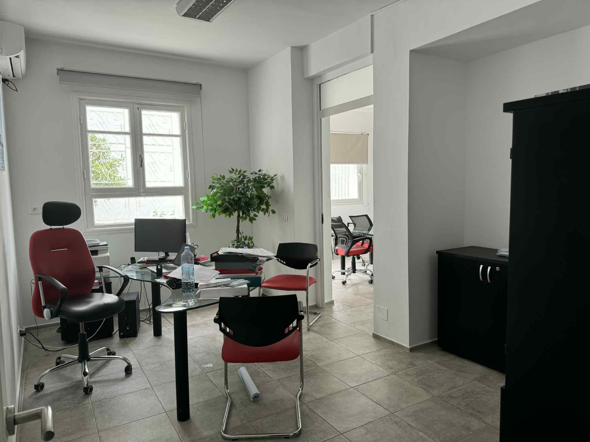 Ariana Ville&nbsp;El Menzah 6&nbsp;Bureaux & Commerces&nbsp;Bureau&nbsp;Coquette villa bureautique hs � menzah 6