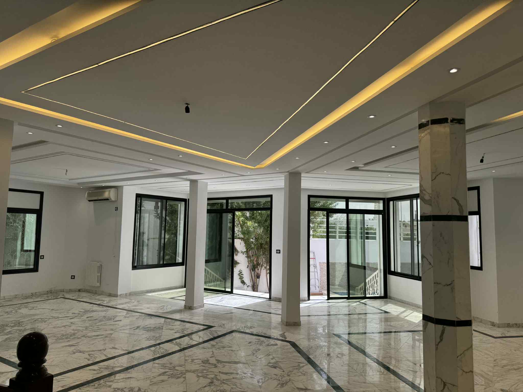 La Marsa Berge Du Lac Location Maisons Belle villa 750 m2 au lac 1