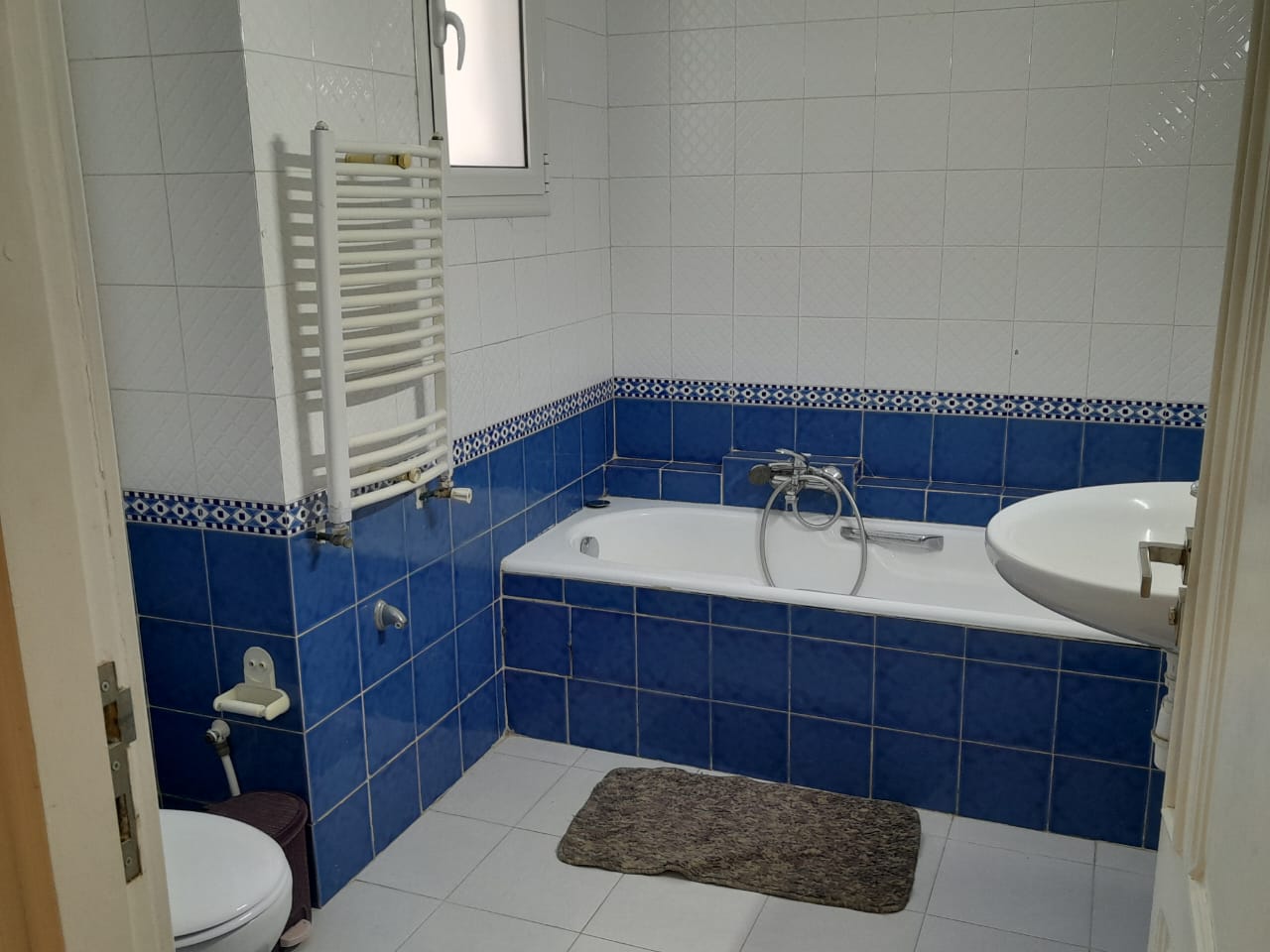 Ariana Ville Cite Ennasr 2 Location Appart. 4 pices Appartement villa meubl en s3