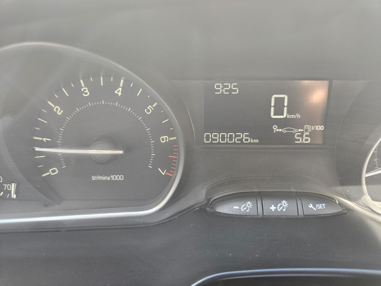 Peugeot 208
