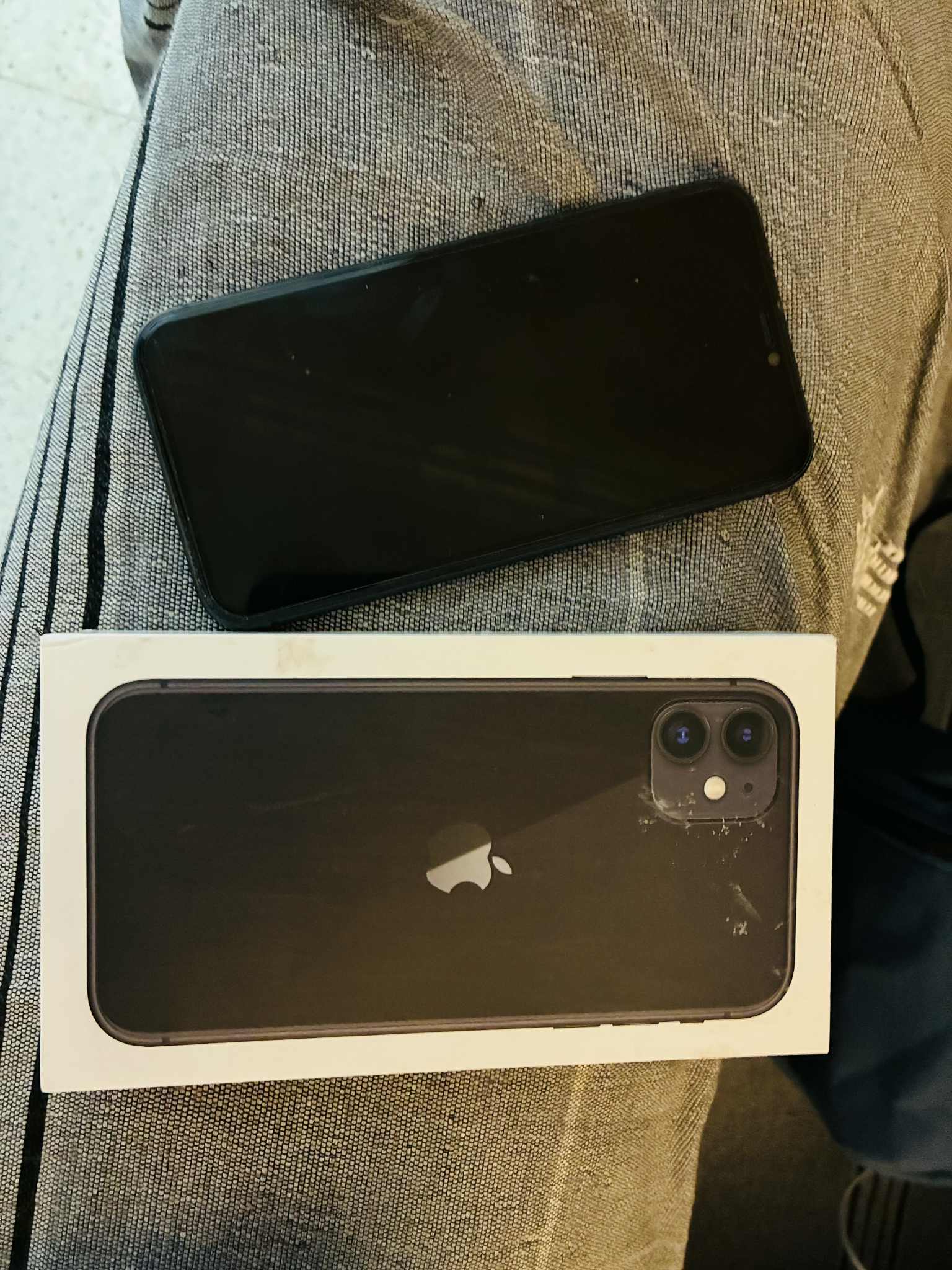 Apple - iPhone iPhone 11