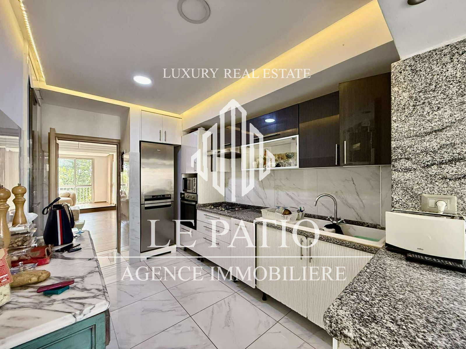 Ariana Ville El Menzah 6 Location Appart. 4 pices Appartement s3  el menzah 6