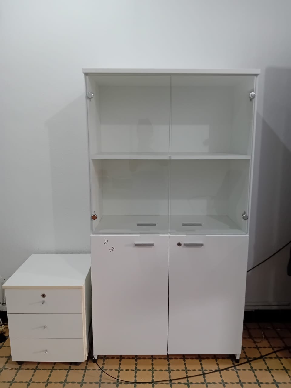 Cite El Khadra Cite El Khadra Meubles de bureau Bureaux - Tables Matriel de bureau