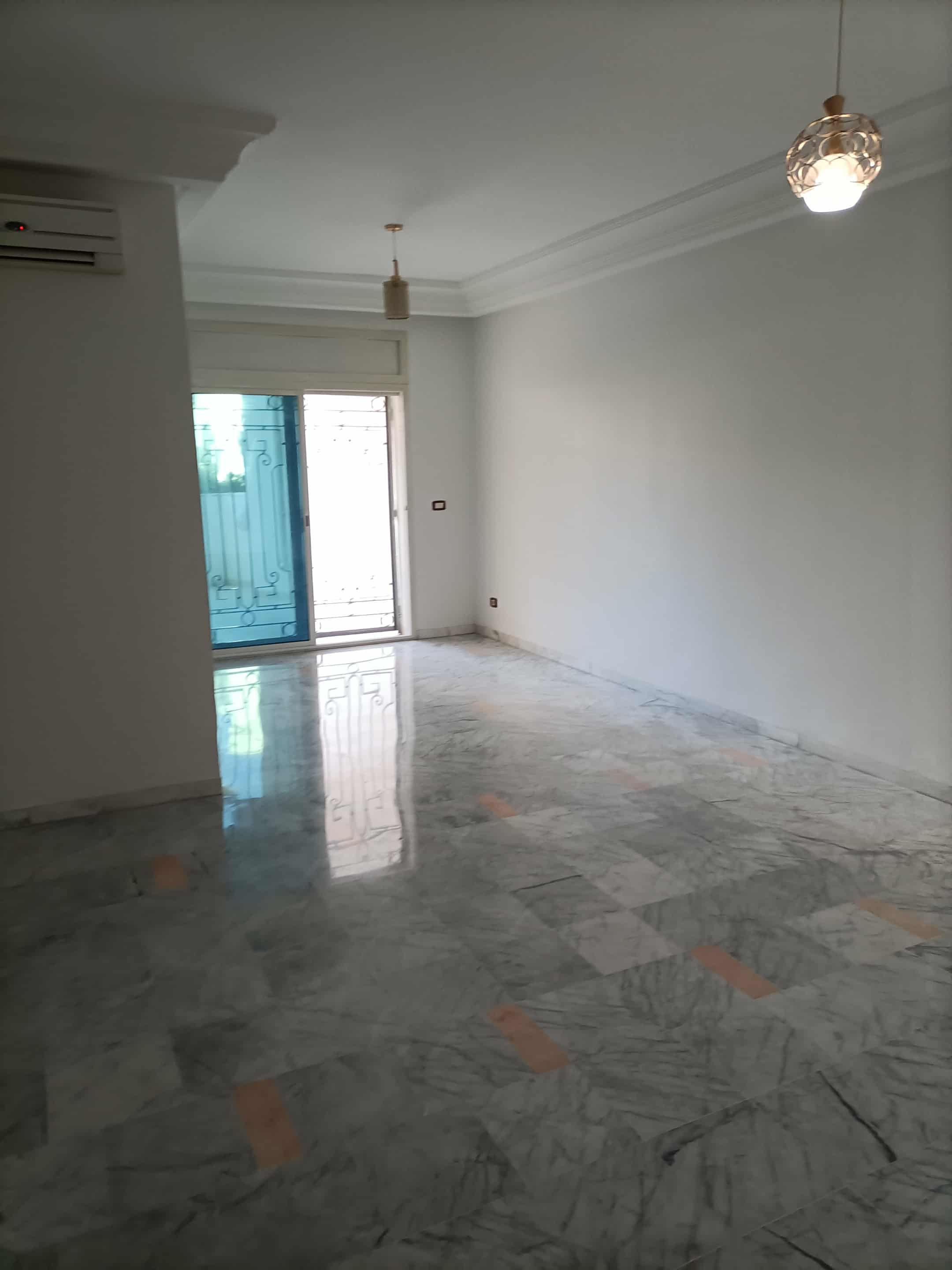 Cite El Khadra Zone urbaine nord Location Appart. 2 pices S2 au centre urbain