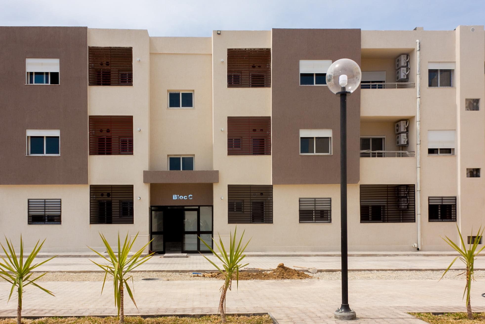 La Soukra Sidi Frej Location Appart. 2 pices Salon et chambre neuf jamais habitee