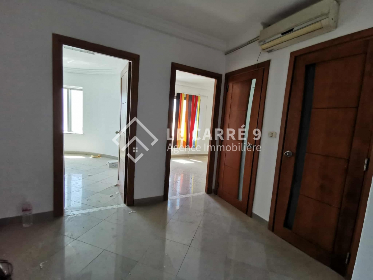 El Kram Le Kram Bureaux & Commerces Bureau Un bureau h2 au lac 3