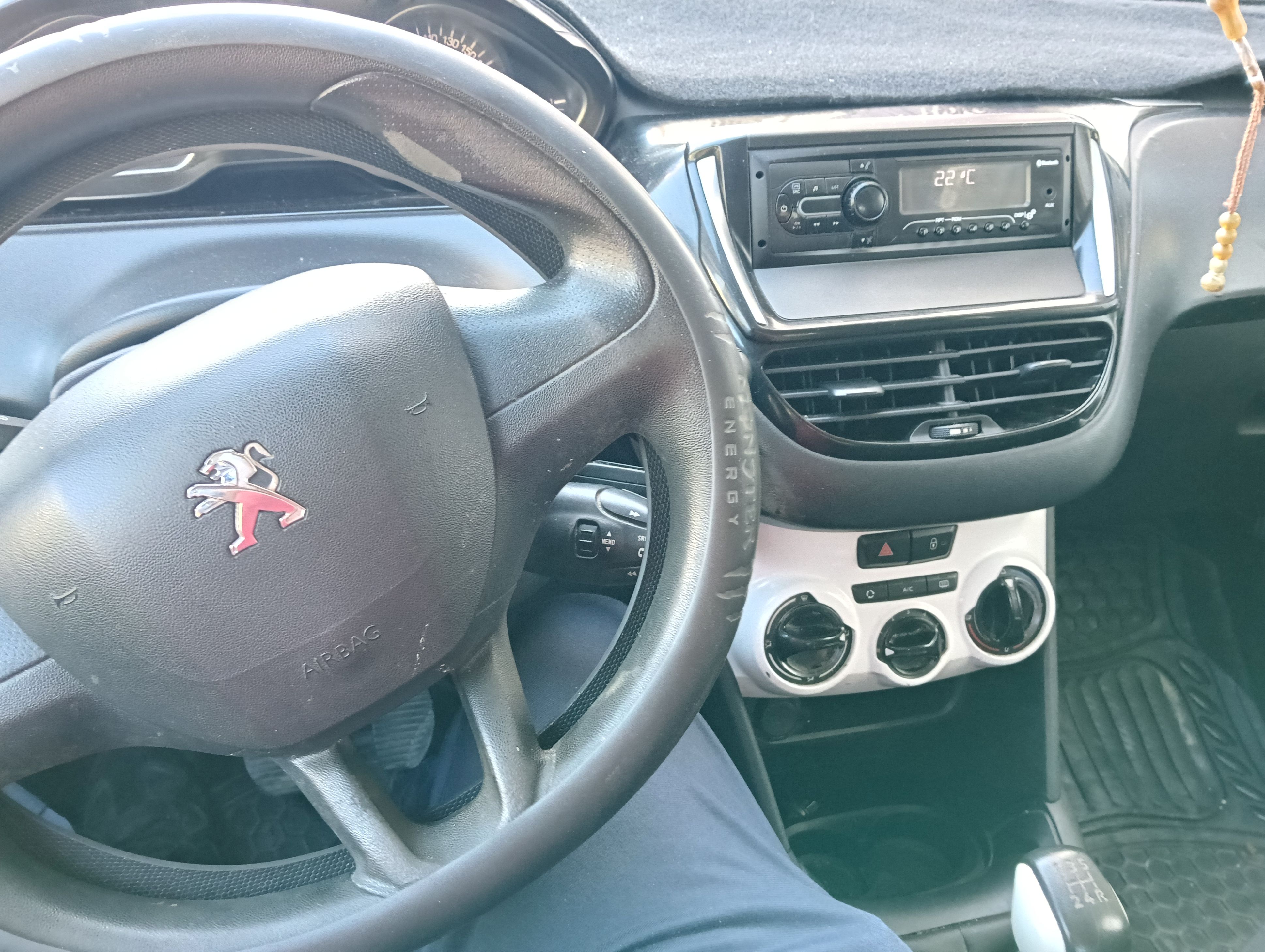 Peugeot 208