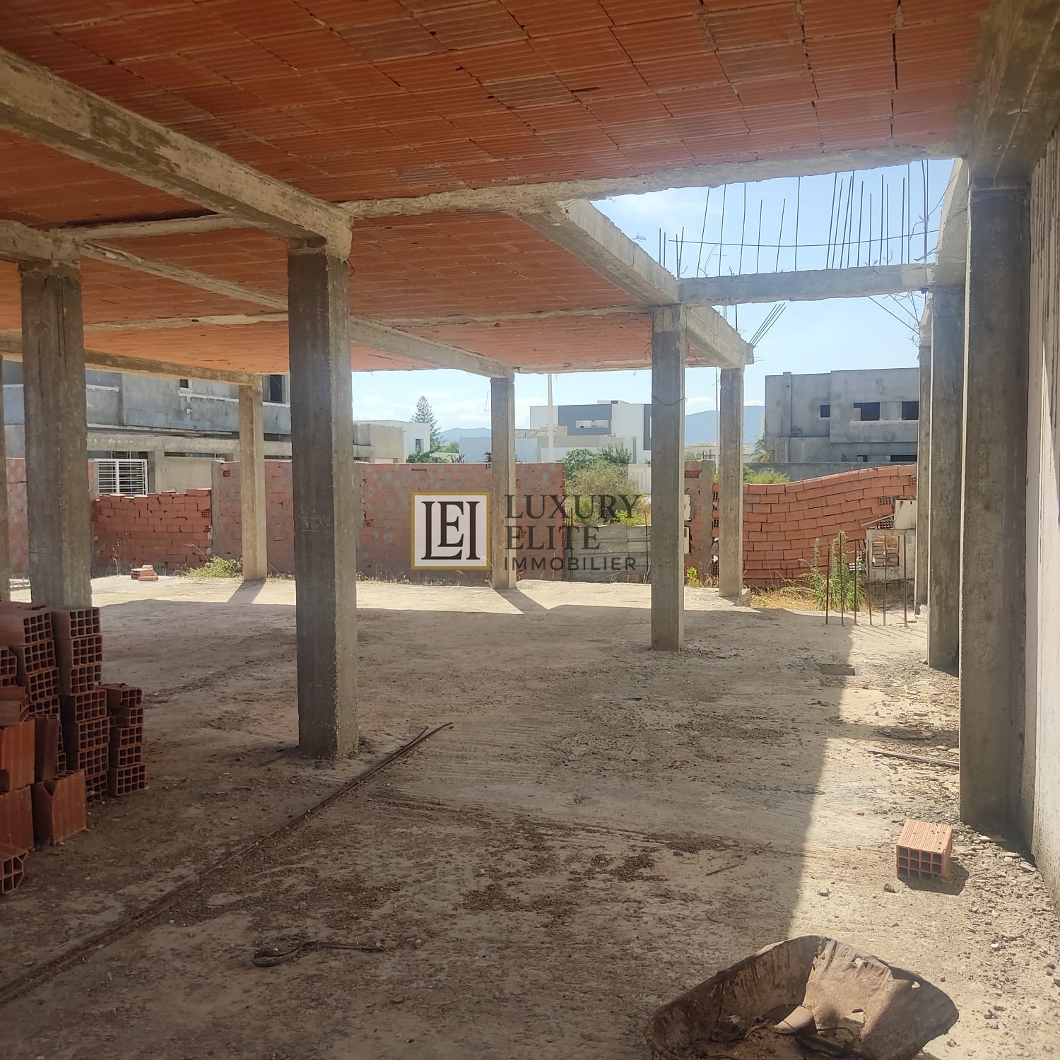 Soliman Soliman Vente Maisons Villa inacheve avec piscine  soliman borj cedria