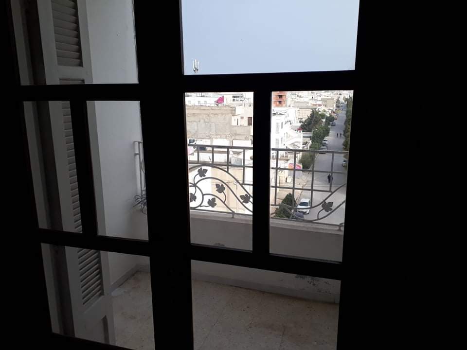 Ettahrir Ettahrir 1 Location Appart. 4 pices Bel et spacieux appartement