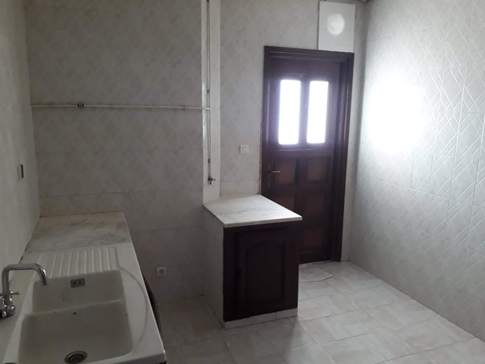 Ettahrir Ettahrir 1 Location Appart. 4 pices Bel et spacieux appartement
