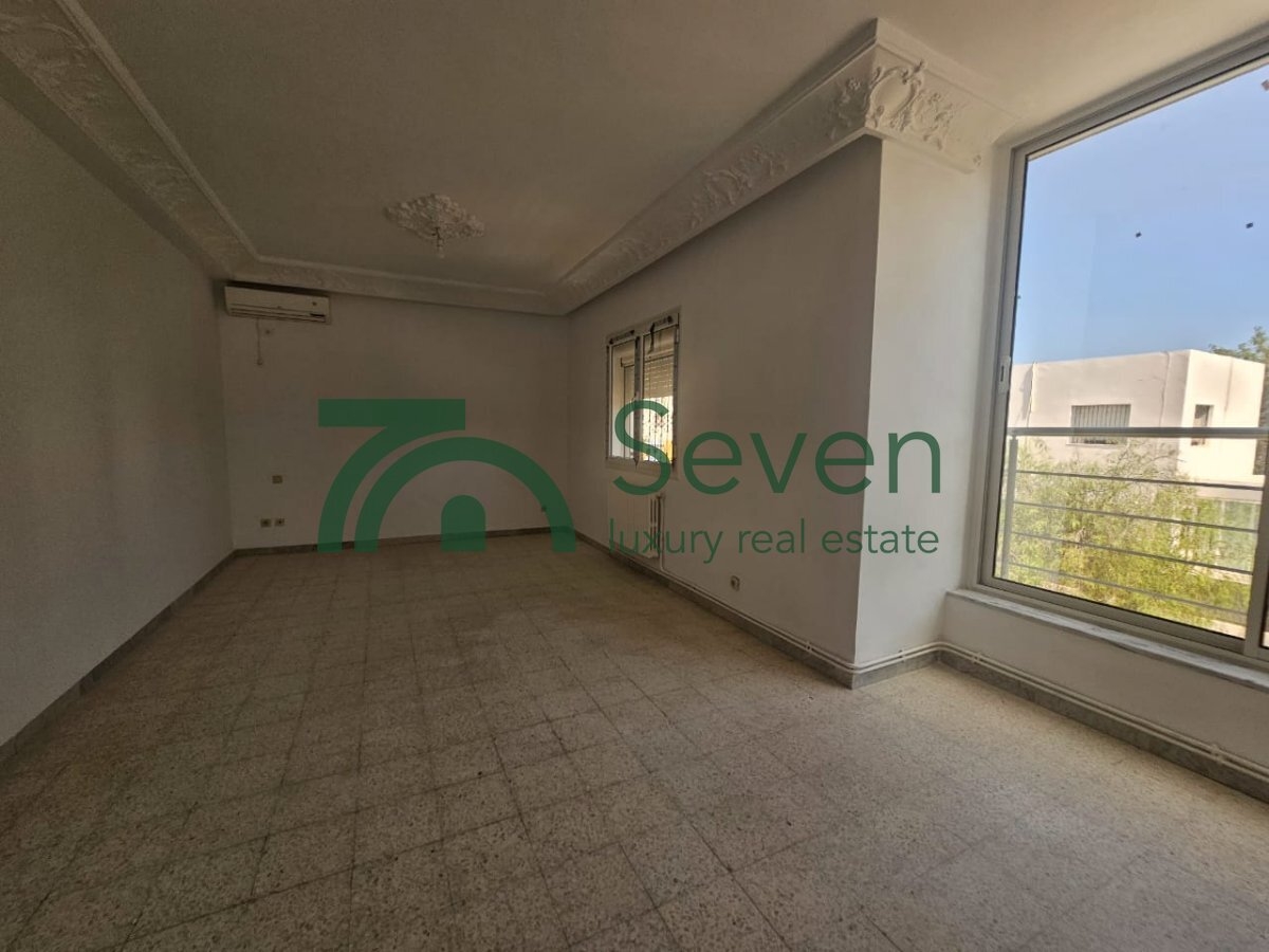 La Marsa Berge Du Lac Location Appart. 4 pices Une villa en s4 aux berges du lac 1