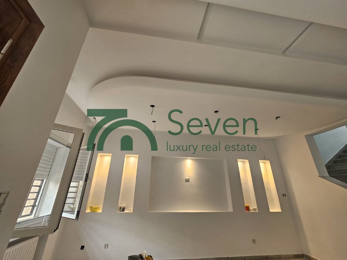 Ain Zaghouan Ain Zaghouan Location Appart. 4 pices Une villa en h5  usage bureautique  ain zaghouen