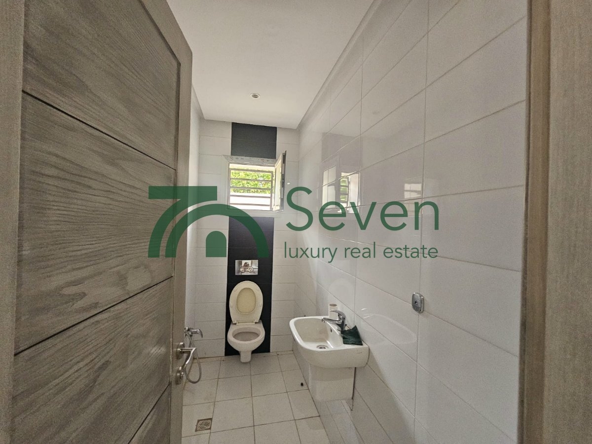 Ain Zaghouan Ain Zaghouan Location Appart. 4 pices Une villa en h5  usage bureautique  ain zaghouen