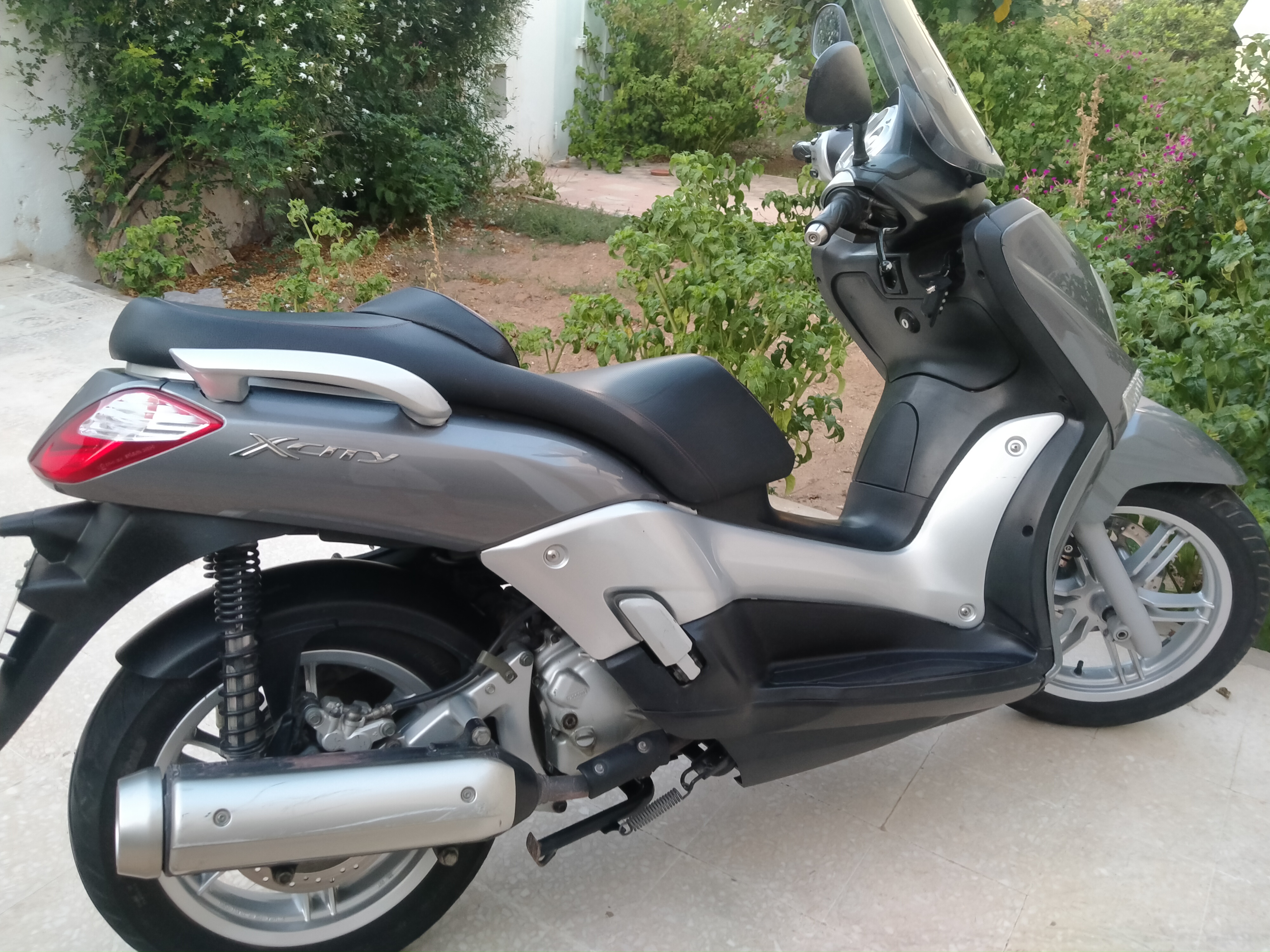 Sousse Jaouhara Sousse Khezama Yamaha Yamaha Scooter yamaha x city 250 cc