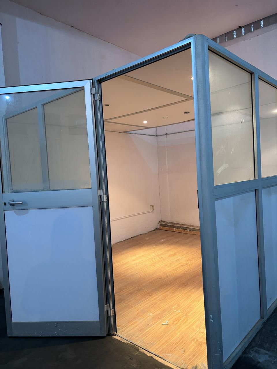 Soliman Soliman Location Surfaces Au z ind  soliman disponible espace couvert 300 m