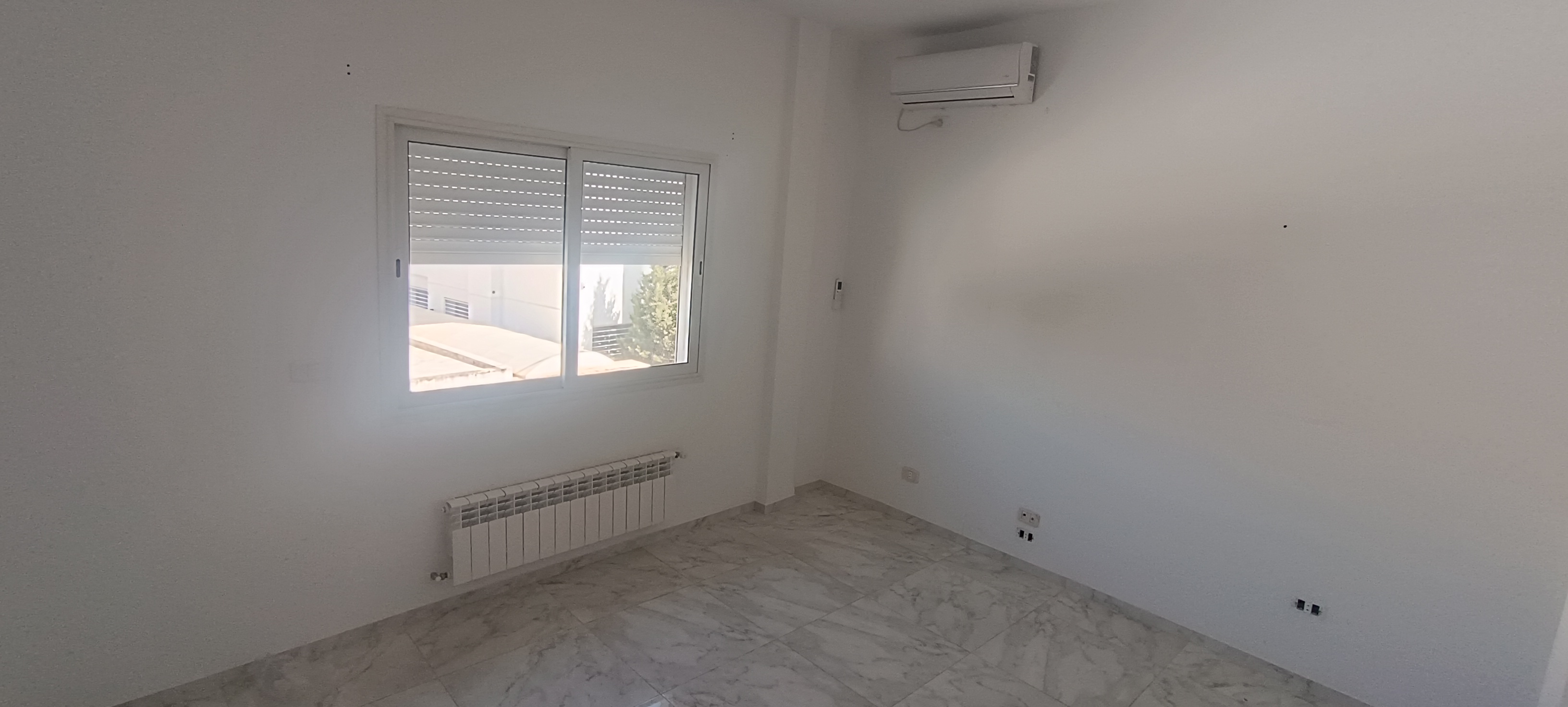 El Menzah&nbsp;Mutuelle Ville&nbsp;Bureaux & Commerces&nbsp;Bureau&nbsp;Mutuelleville etage s4 usage bureautique