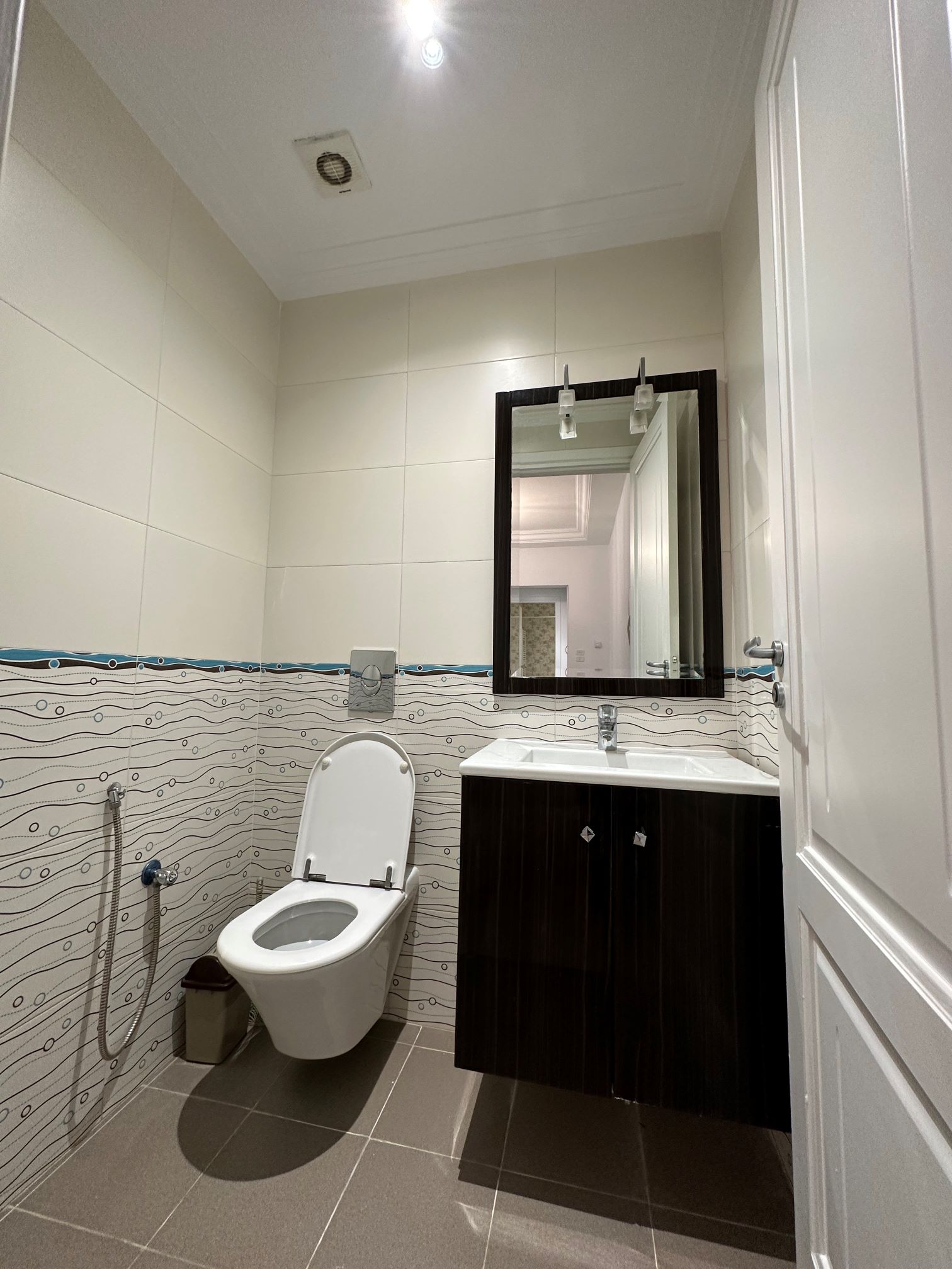 La Marsa El Aouina Location Appart. 2 pices Appartement s1 meubl moderne