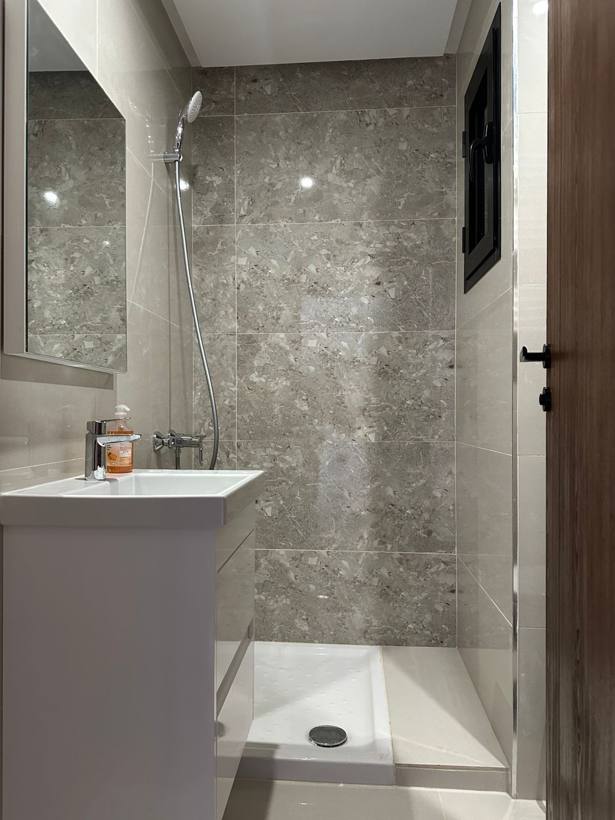 Ain Zaghouan&nbsp;Ain Zaghouan&nbsp;Location&nbsp;Appart. 2 pi�ces&nbsp;S1 wahat ain zagouen