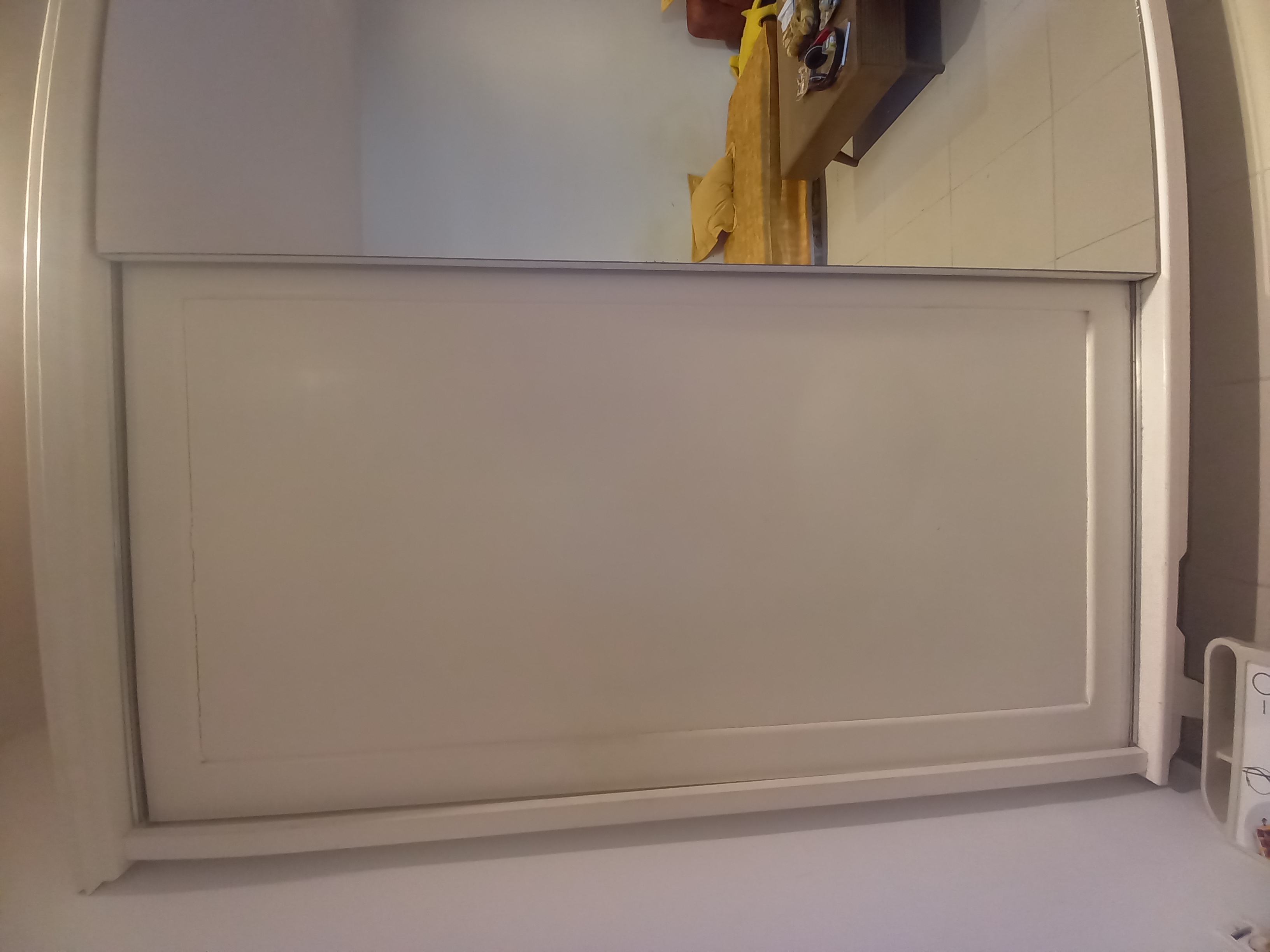 Hammam Chatt Borj Cedria Chambres  coucher Armoires - Dressing Garde robe avec miroir trs bon tat