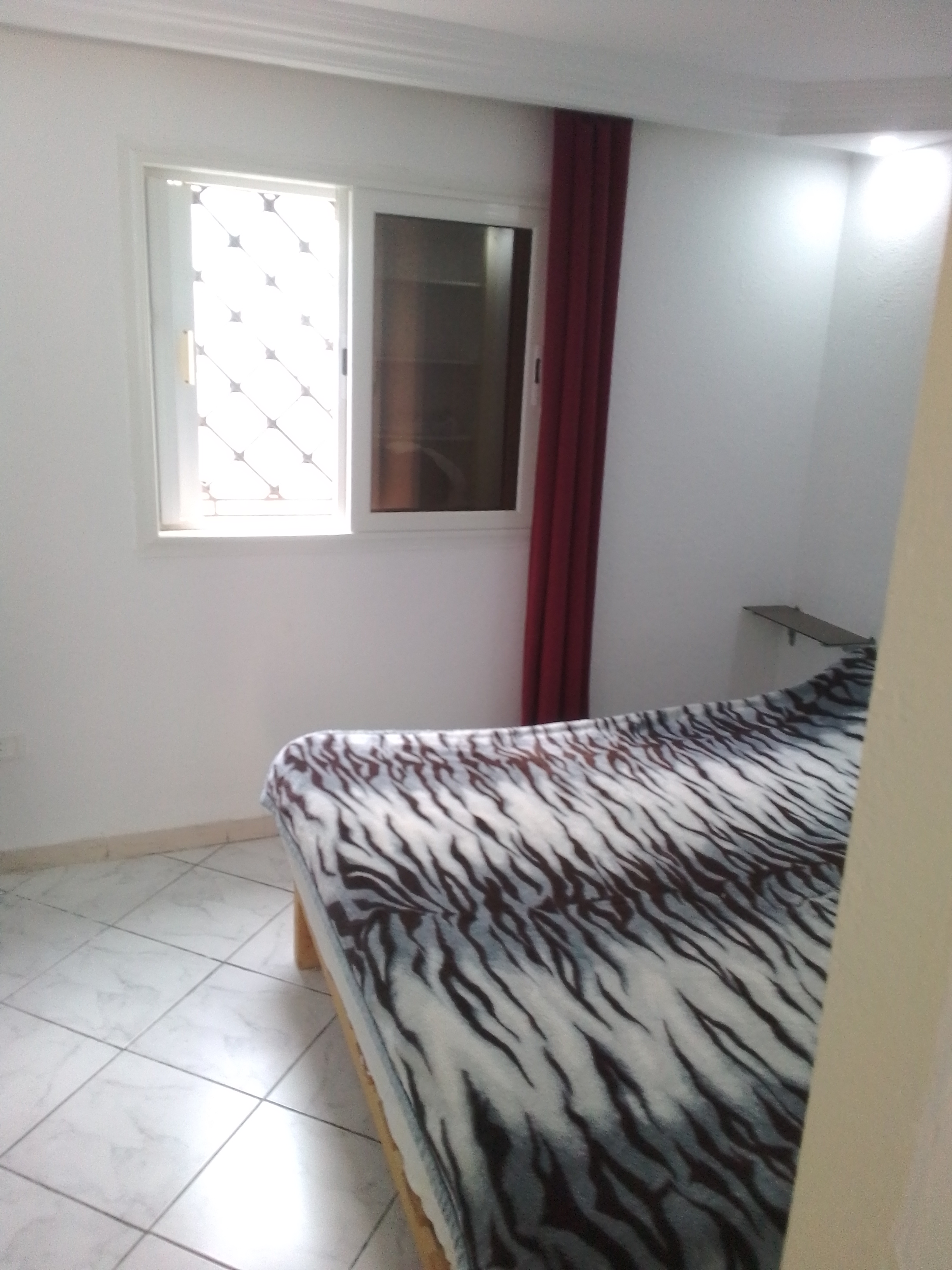 Bizerte Nord Cite El Korniche 2 Location Appart. 3 pices Grand  studio meubl