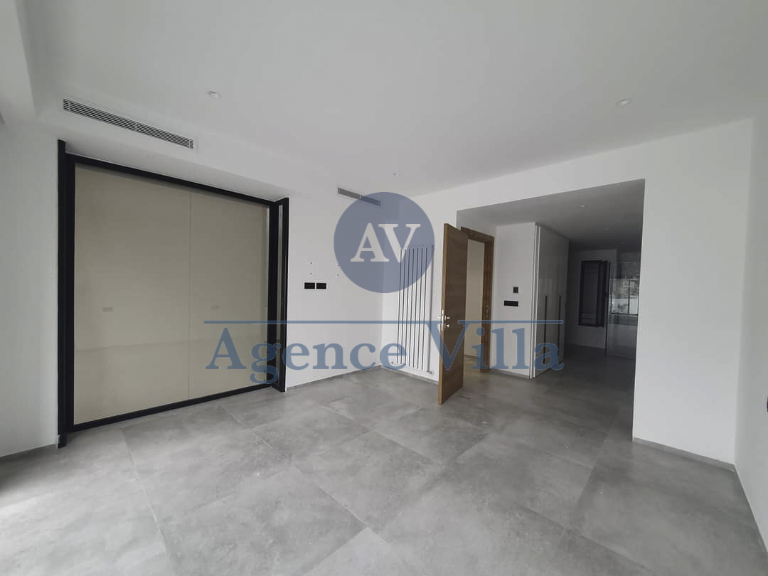 La Marsa Gammart Location Duplex Un triplex  gammarth avec piscine et jardin