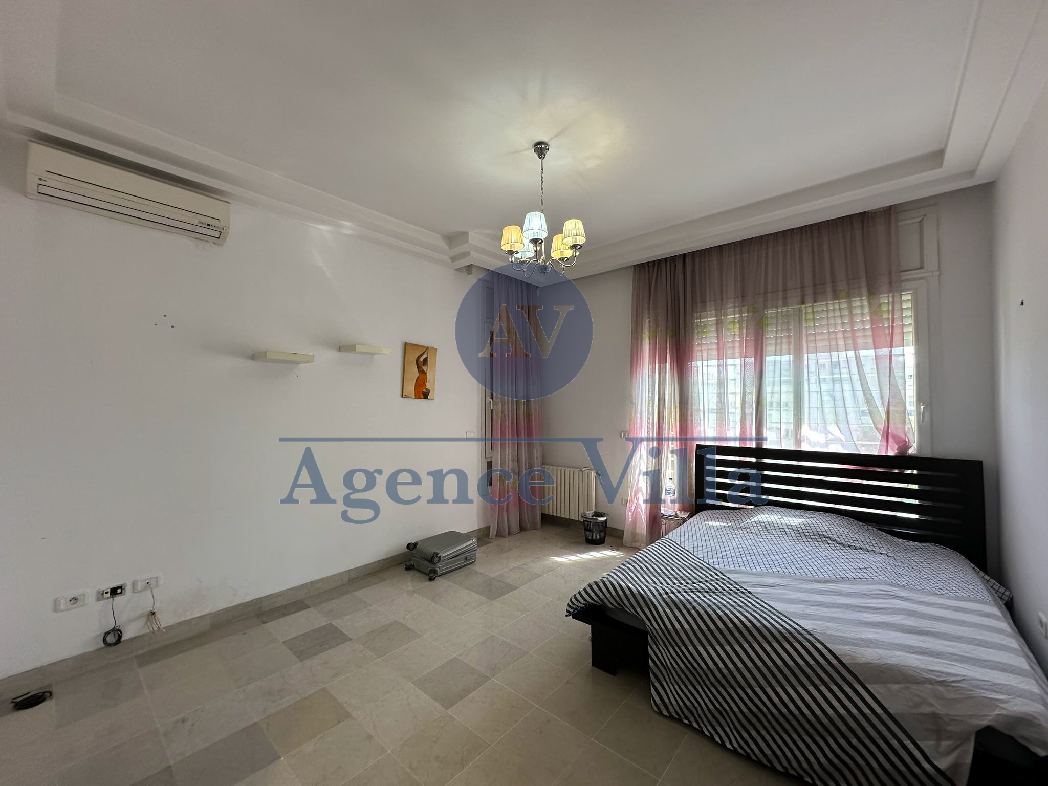 La Marsa&nbsp;Berge Du Lac&nbsp;Location&nbsp;Maisons&nbsp;Une villa s6 au lac2 avec piscine