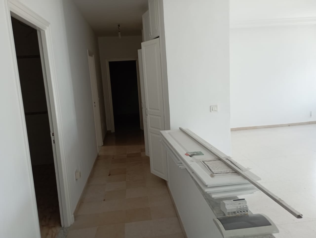 Ben Arous Ben Arous Location Appart. 2 pices Bureau h2 avec os  ben arous