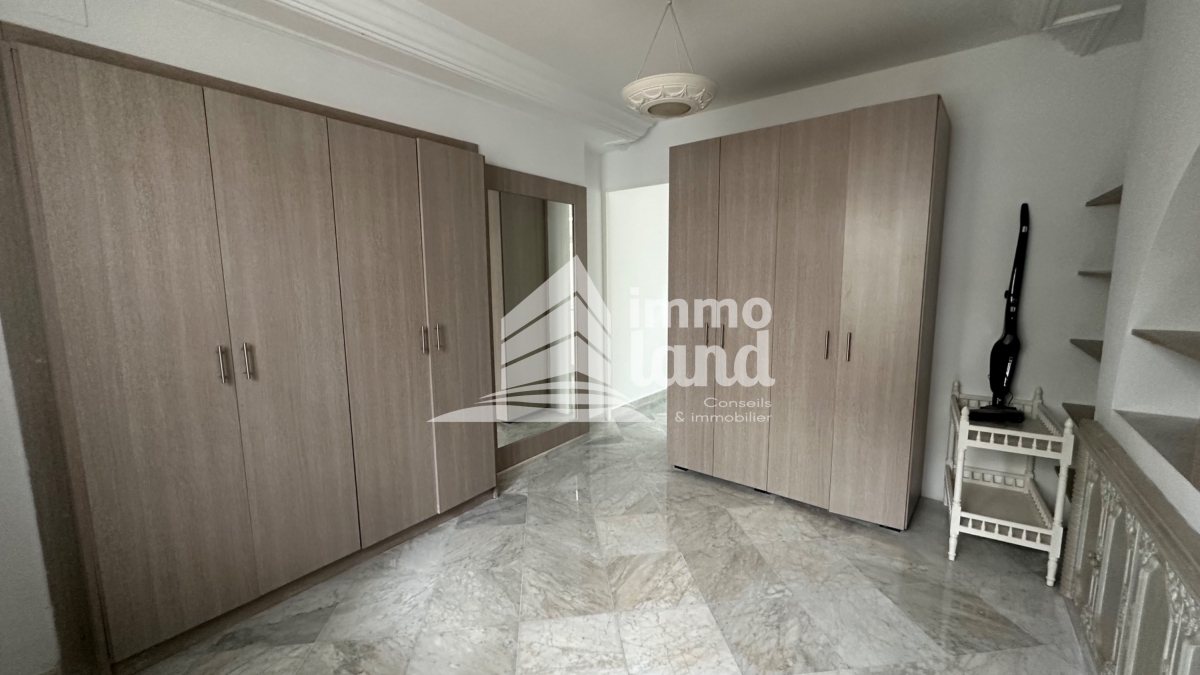 La Marsa Cite El Mhiri Location Maisons Villa sur deux niveaux  la marsa ville