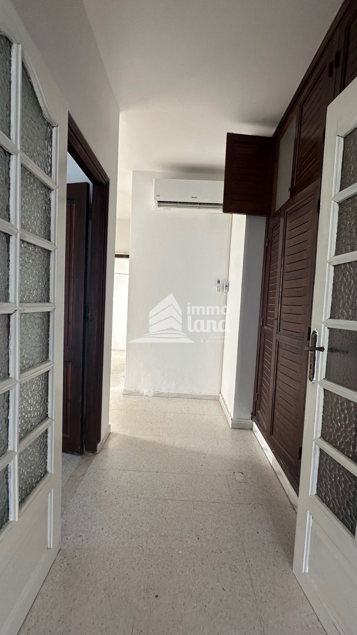 La Marsa&nbsp;Cite Des Juges 2&nbsp;Location&nbsp;Appart. 3 pi�ces&nbsp;Etage de villa s2 avec entr�e ind�pendante