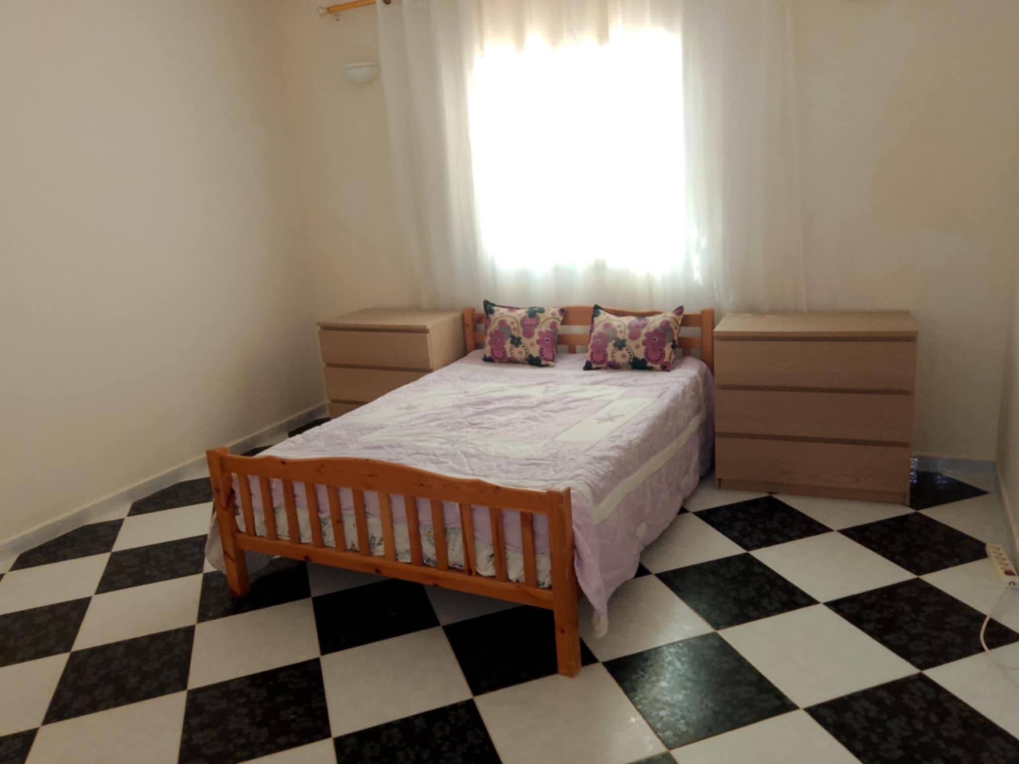 Zarzis&nbsp;Cite Sangho&nbsp;Location&nbsp;Appart. 3 pi�ces&nbsp;Vacances pied dans l'eau