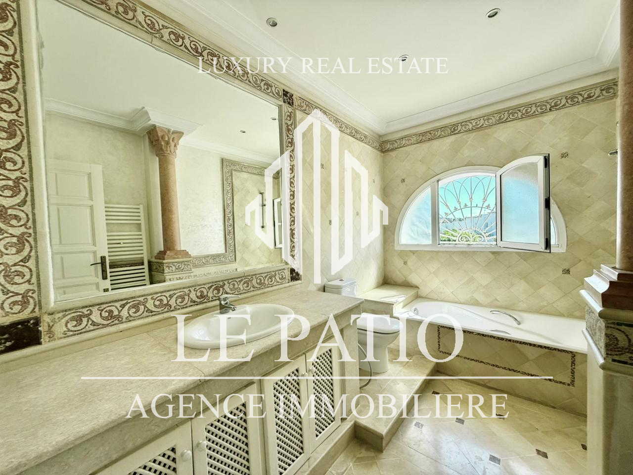 La Marsa Cite Du Stade Location Maisons Villa s6 avec jardin a la marsa