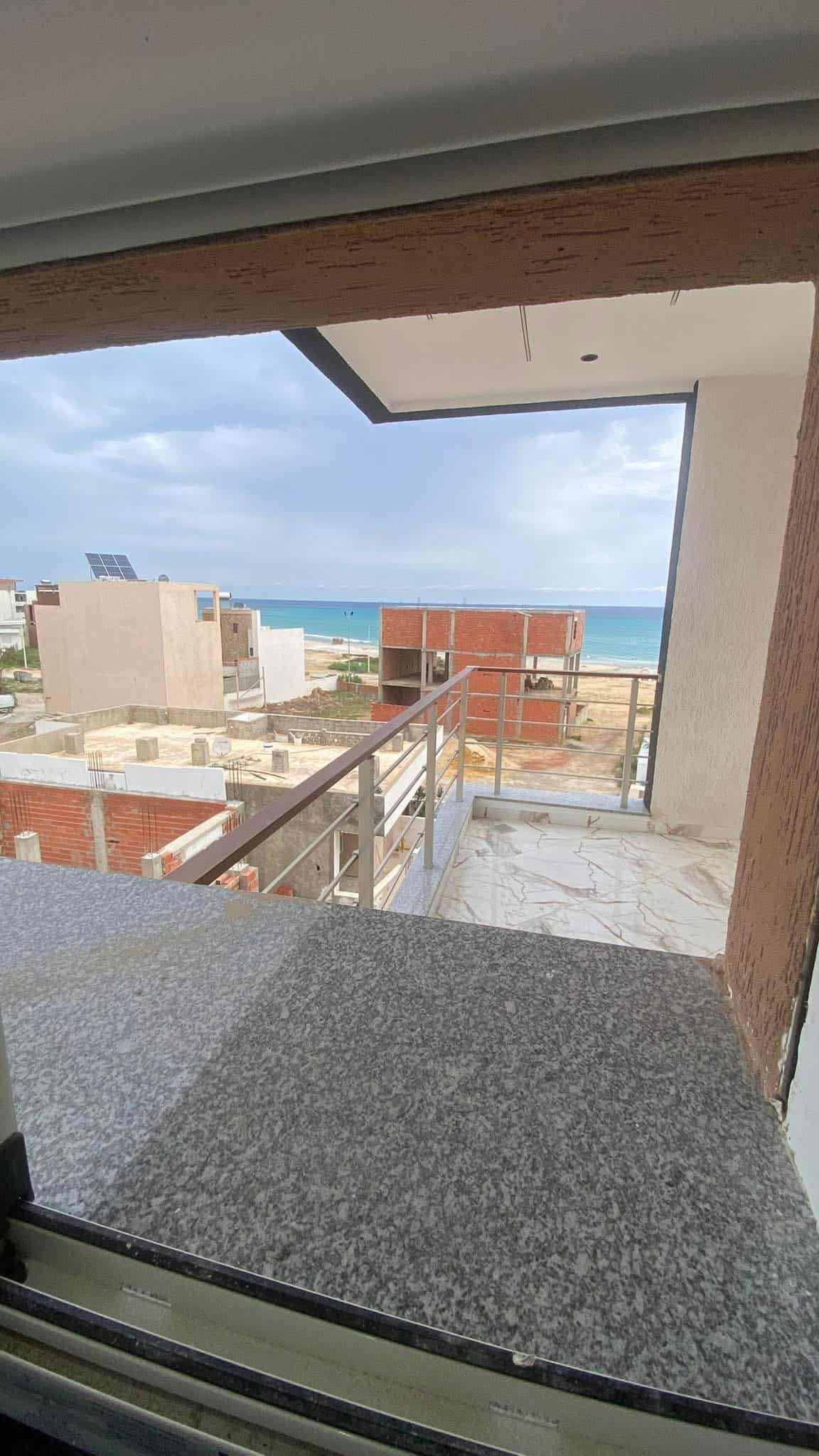 Hammam El Ghezaz Ezzahra Vente Appart. 2 pices Des appartements avec vue sur mer a ezzahra