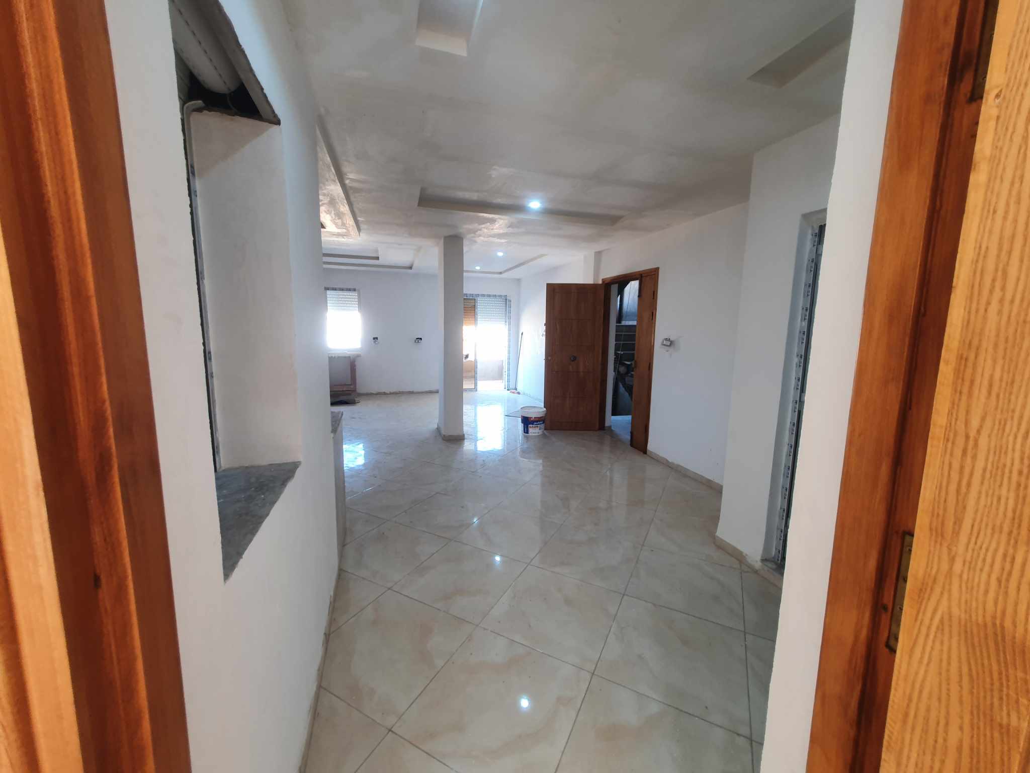 Hammam El Ghezaz Ezzahra Vente Appart. 2 pices Un appartement en 1er tage  ezzahra klibia